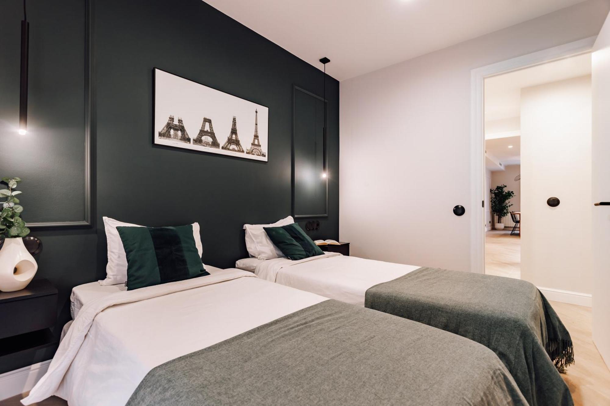 Lunalux Apartment Барселона Екстер'єр фото